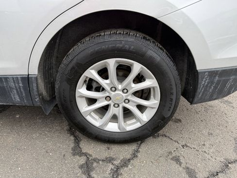 Used 2019 Chevrolet Equinox LT image 30