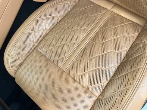 Used 2025 Jeep Grand Wagoneer Series III w/ Rear Seat Video Group 1 AWD/4WD image 11