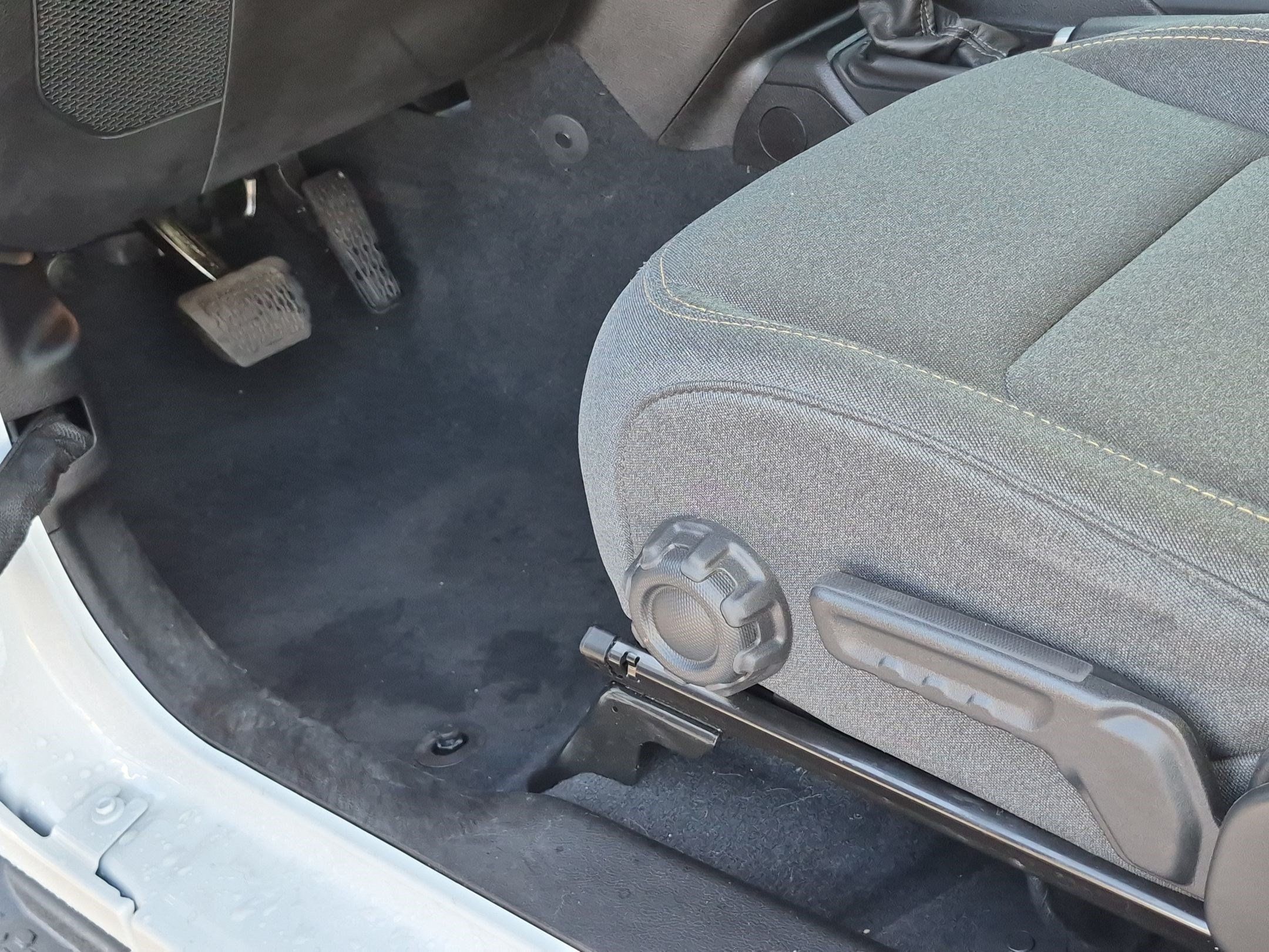 Used 2024 Jeep Wrangler Unlimited Sahara AWD/4WD image 17