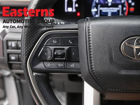 Used 2025 Toyota 4Runner SR5 AWD/4WD image 14