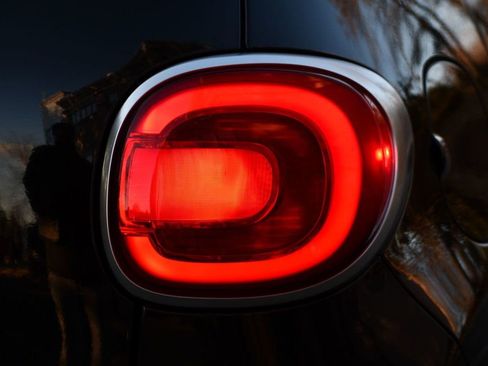 Used 2014 FIAT 500L Trekking w/ Popular Equipment Group image 12