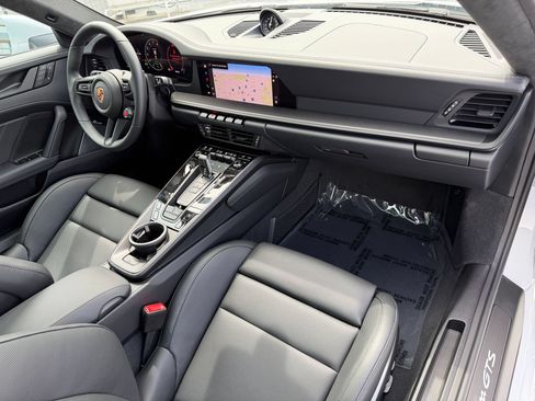 Certified 2026 Porsche 911 Carrera GTS RWD image 17