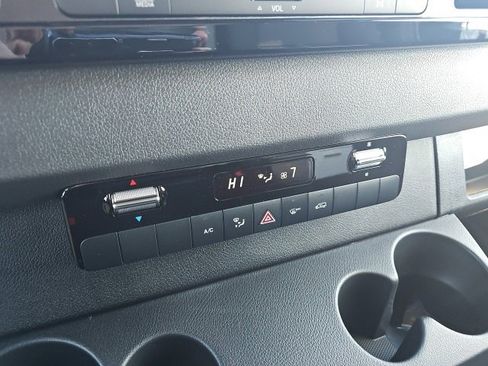 New 2026 Mercedes-Benz Sprinter 2500 image 18