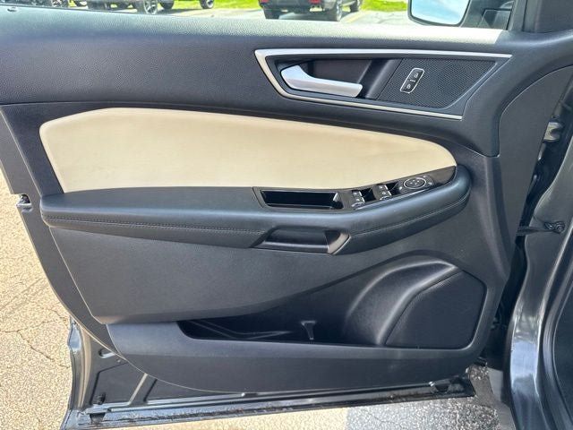 Used 2020 Ford Edge SEL w/ Cold Weather Package AWD/4WD image 8