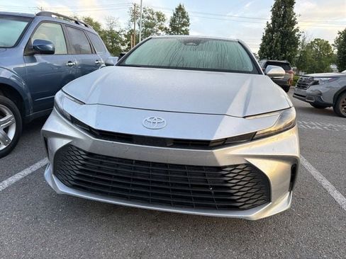 Used 2025 Toyota Camry LE FWD image 4