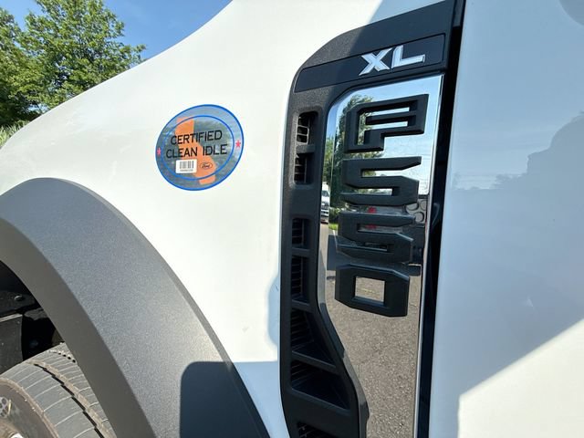 New 2026 Ford F550 4x4 Supercab Super Duty image 24