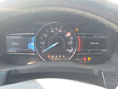 Used 2016 Ford Explorer XLT w/ Equipment Group 202A AWD/4WD image 39