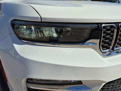 New 2024 Jeep Grand Cherokee Limited 4xe w/ Luxury Tech Group II image 9