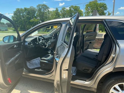 Used 2019 Kia Sorento AWD V6 image 9
