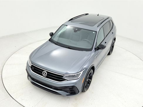 Used 2023 Volkswagen Tiguan SE R-Line image 20
