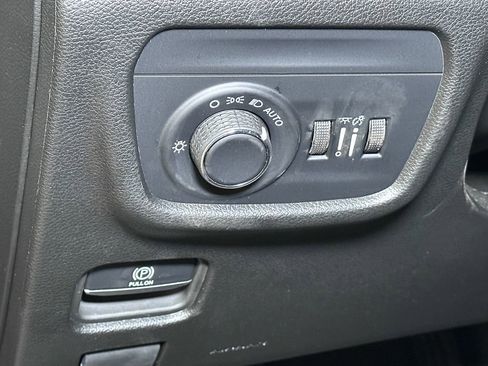 Certified 2024 Jeep Grand Cherokee Laredo w/ Trailer Tow Package image 25