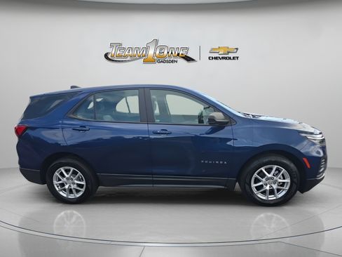 Used 2022 Chevrolet Equinox LS FWD image 9