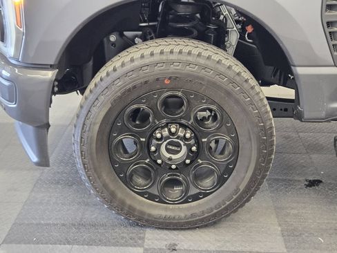 New 2026 Ford F250 Lariat w/ Black Appearance Package AWD/4WD image 10