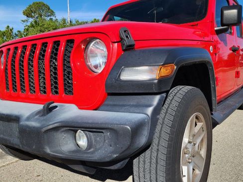 Used 2020 Jeep Gladiator Sport w/ Quick Order Package 24S image 10