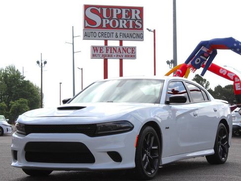Used 2023 Dodge Charger R/T w/ Blacktop Package RWD image 7