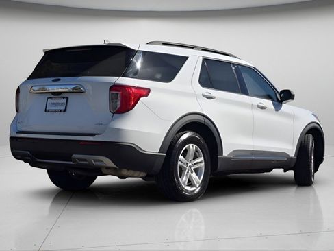 Used 2022 Ford Explorer XLT w/ Equipment Group 202A image 22