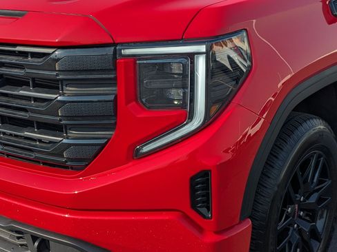 Used 2024 GMC Sierra 1500 Elevation w/ Preferred Package AWD/4WD image 10