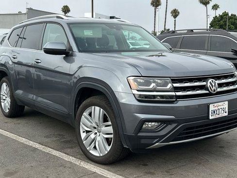 Used 2019 Volkswagen Atlas SE w/ Towing Package FWD image 2