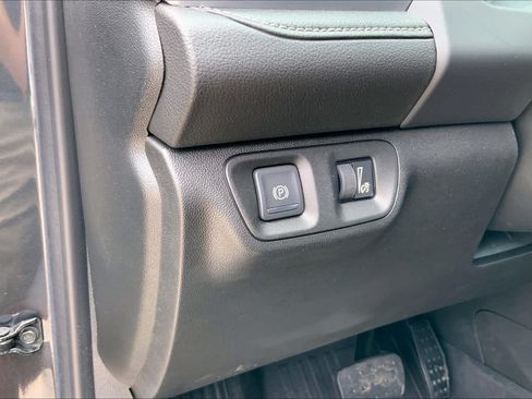 Used 2020 GMC Acadia SLT w/ Premium Package FWD image 36