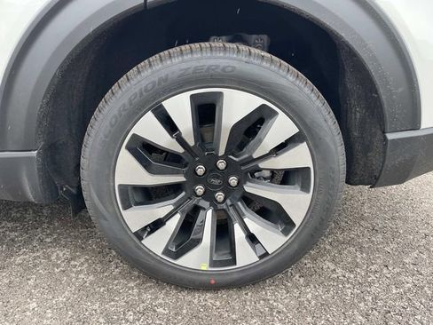 New 2026 Ford Explorer Platinum AWD/4WD image 11