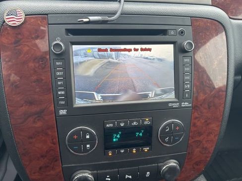 Used 2013 Chevrolet Avalanche LTZ AWD/4WD image 4