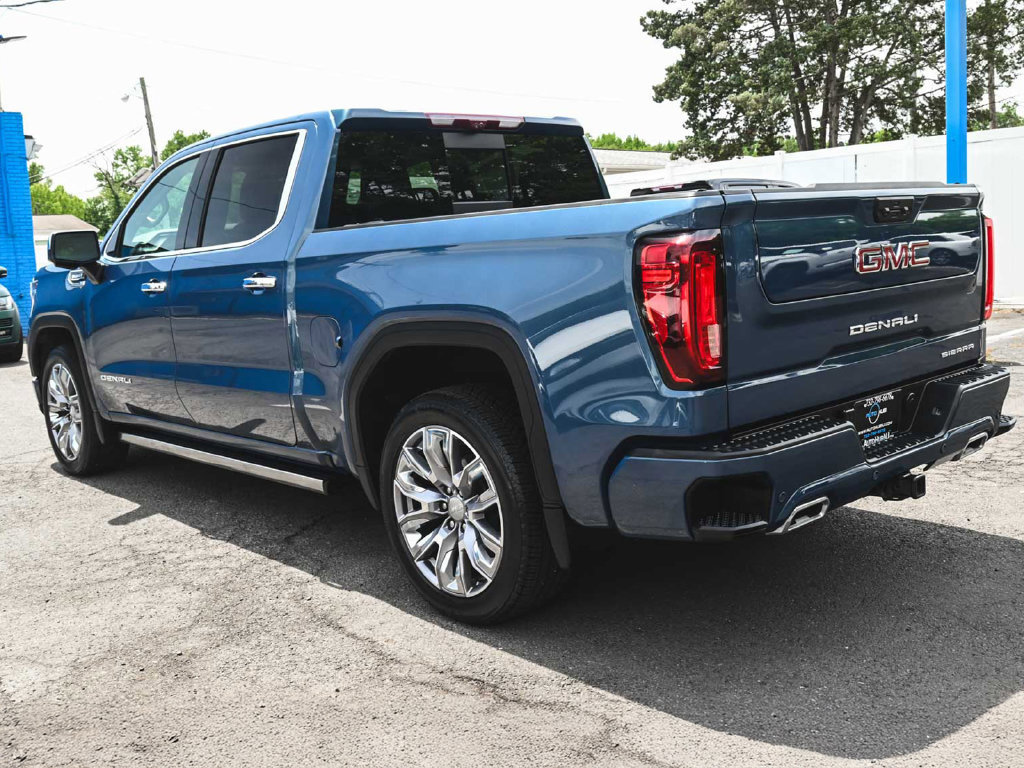 Used 2024 GMC Sierra 1500 Denali AWD/4WD image 4