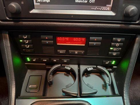 Used 2003 BMW M5 RWD image 38