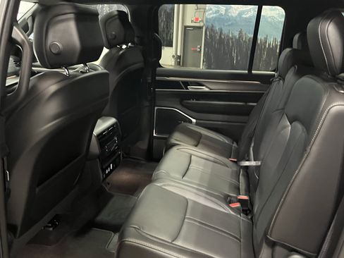 New 2026 Jeep Grand Wagoneer L 4WD w/ Premium Group I image 14