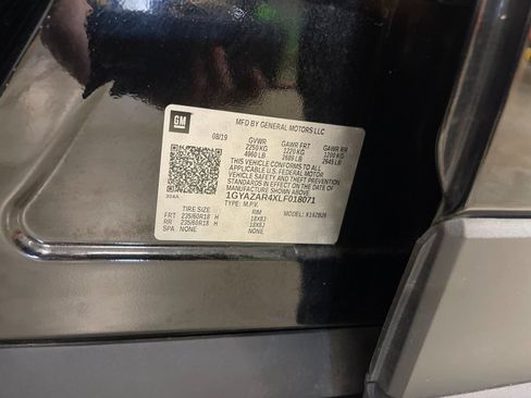 Used 2020 Cadillac XT4 Luxury w/ Cold Weather Package FWD image 33