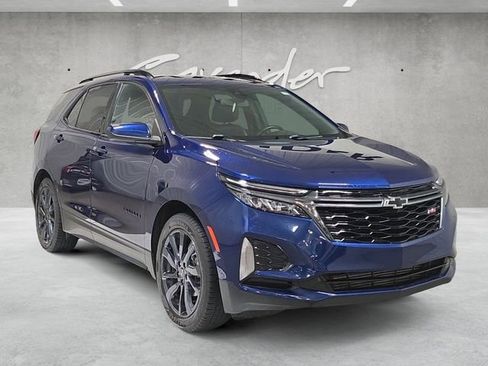 Used 2022 Chevrolet Equinox RS FWD image 2