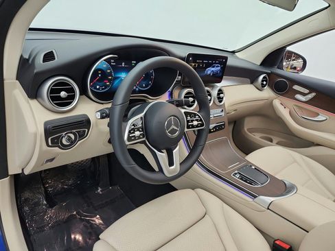 Used 2022 Mercedes-Benz GLC 300 image 9