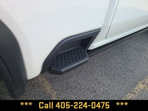 Used 2025 GMC Sierra 2500 AT4X image 17