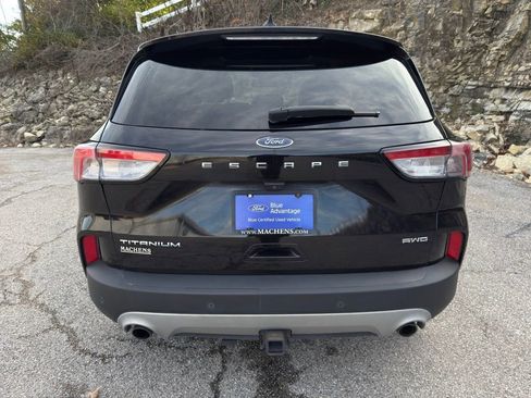 Certified 2022 Ford Escape Titanium w/ Class II Trailer Tow Package image 8