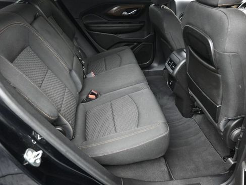 Used 2018 GMC Terrain SLE w/ Driver Convenience Package FWD image 10