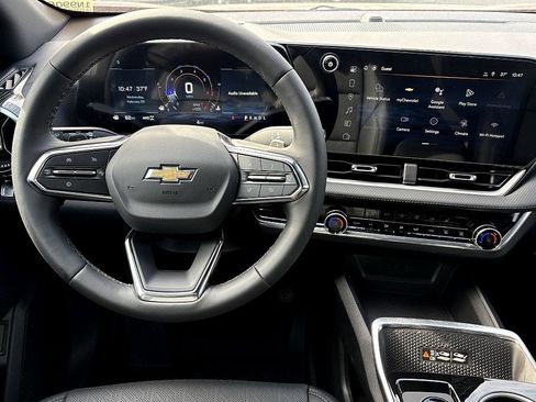 New 2026 Chevrolet Equinox LT w/ Convenience Package II image 12