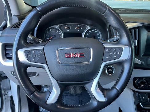 Used 2020 GMC Terrain SLE w/ Driver Convenience Package AWD/4WD image 9