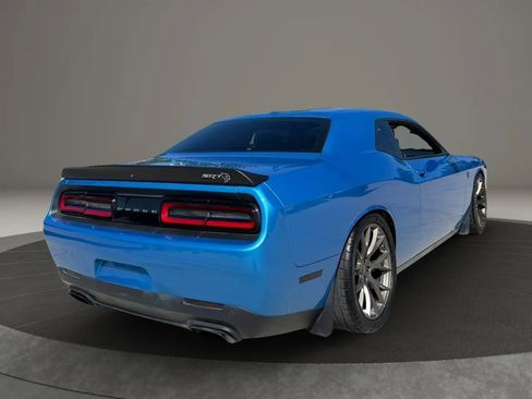 Used 2016 Dodge Challenger SRT Hellcat RWD image 10