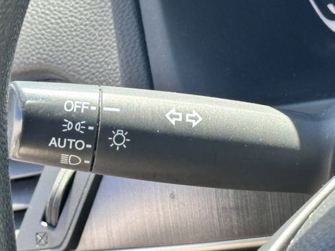 Used 2018 Honda Accord LX image 24