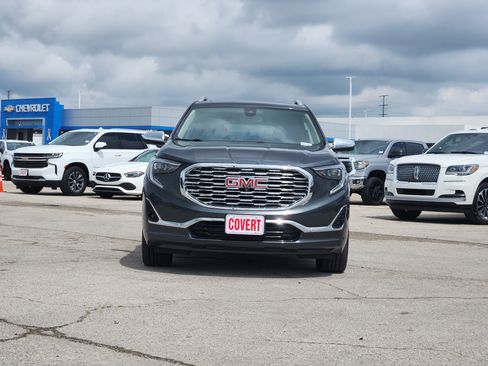 Used 2020 GMC Terrain Denali w/ Denali Premium Package AWD/4WD image 2