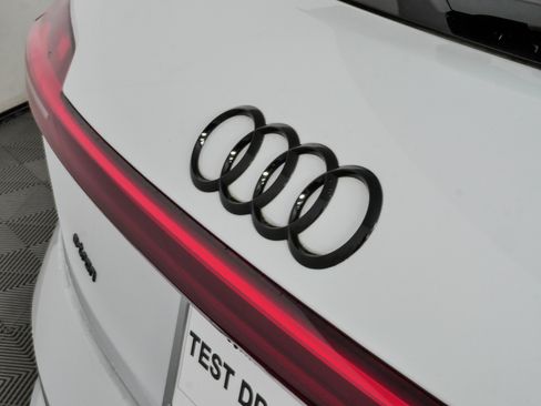 Certified 2023 Audi e-tron Chronos w/ Chronos Package AWD/4WD image 38