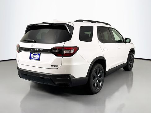New 2026 Honda Pilot Sport image 5