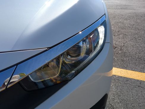 Used 2017 Honda Civic EX-L image 11