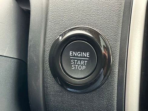 Used 2025 Ford Expedition Active AWD/4WD image 28