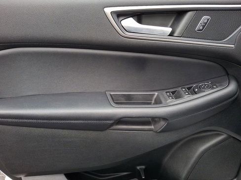 Used 2022 Ford Edge SEL w/ Convenience Package image 12