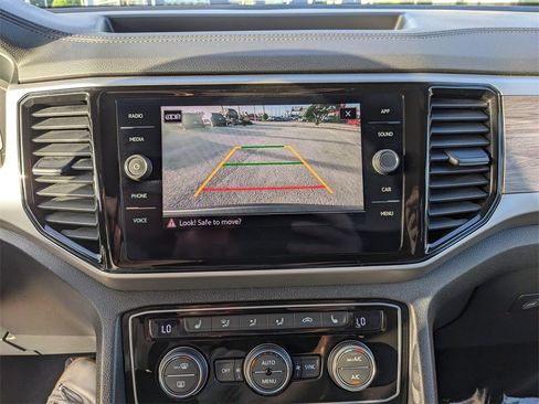 Certified 2023 Volkswagen Atlas Cross Sport SE image 24