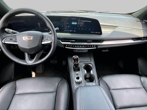 Used 2025 Cadillac XT4 Premium Luxury FWD image 14