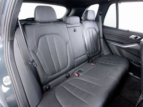Used 2022 BMW X5 xDrive45e image 27