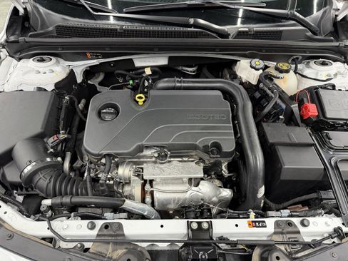 Used 2024 Chevrolet Malibu LT w/ Redline Edition image 24