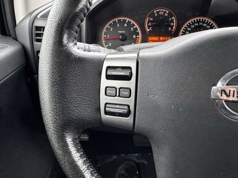Used 2011 Nissan Titan S image 22
