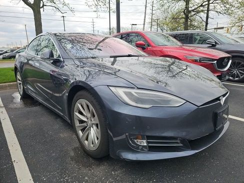 Used 2018 Tesla Model S 75D image 2